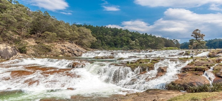 pykara-lake-and-waterfalls-ooty