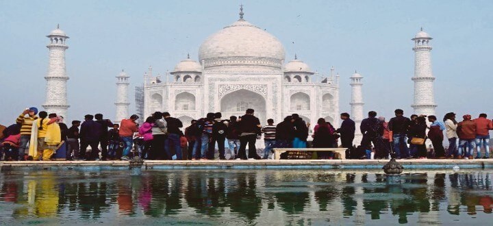 busy-timings-and-days-to-visit-agra