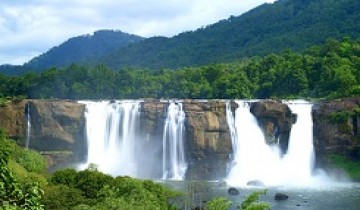  5 Nights-6 Days Bangalore to Munnar-Kochi-Athirapally-Thrissur Tour Package By Train