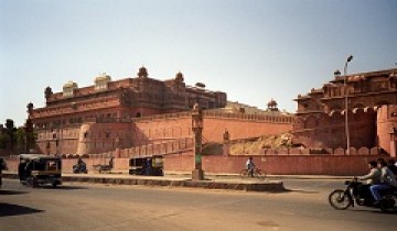  9 Nights-10 Days Jaipur-Bikaner-Jaisalmer-Jodhpur-Udaipur-Pushkar Tour Package from Jaipur